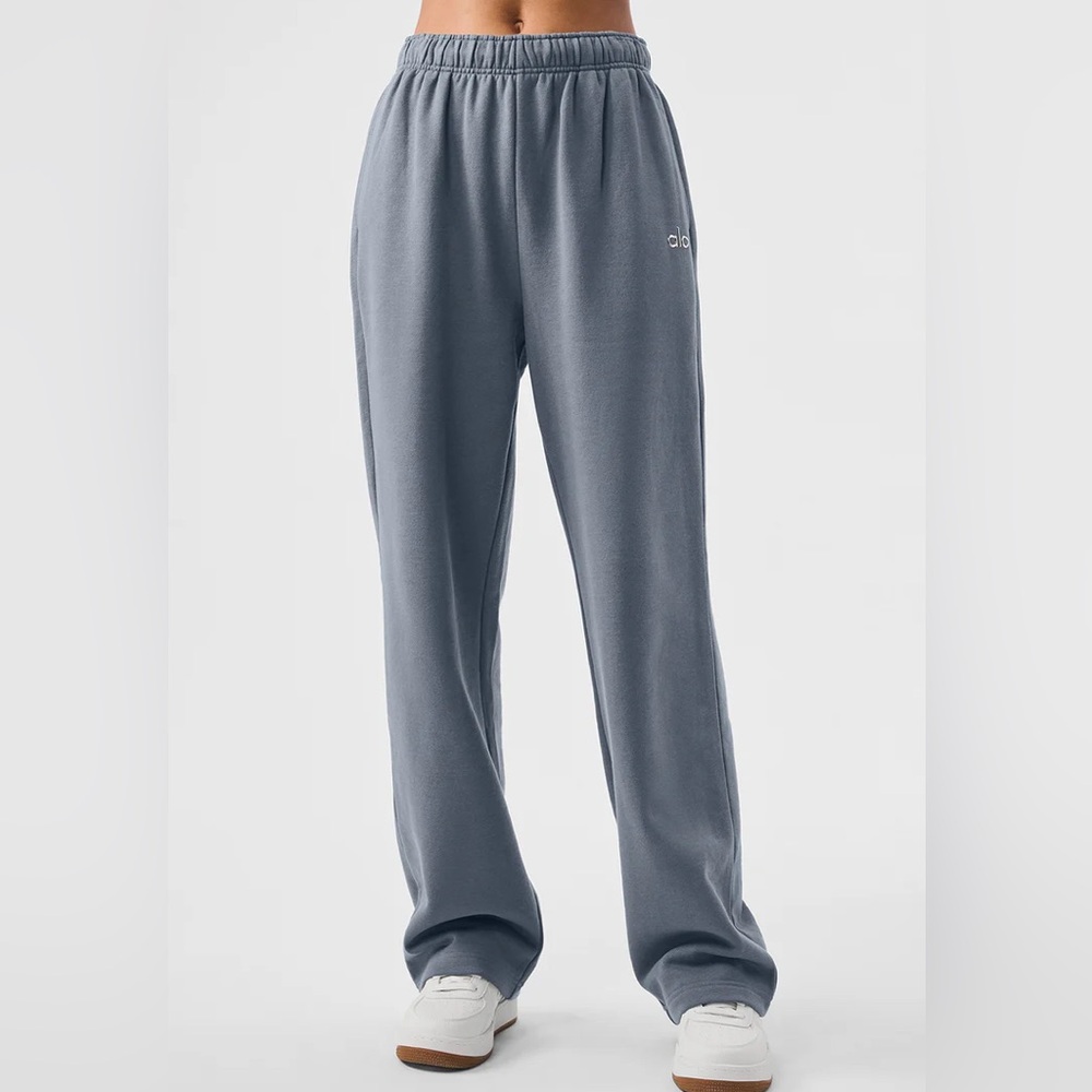 Alo Yoga Accolade Straight Leg Sweatpant
